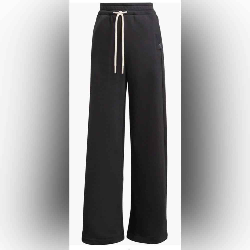 adidas
Women's Studio Lounge
Wide Leg Fleece Pants